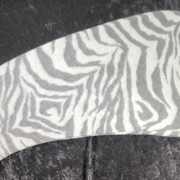 Antistar Zebra Print Pullover Sweater Size Large NWT - Picture 5 of 5